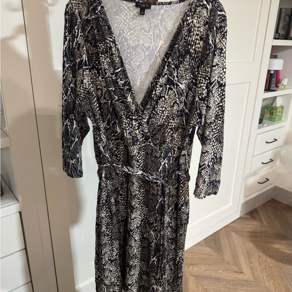 Talbots Black and White Wrap Dress 3/4 Sleeve Plunge Neckline